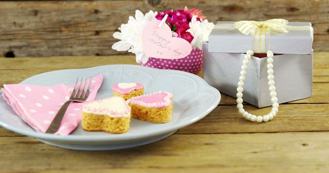 Heart-Shaped Cookies and Gift Box for Mother's Day Celebration - Download Free Stock Images Pikwizard.com