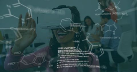 Innovative Scientist Using VR for Molecular Research in Modern Office - Download Free Stock Images Pikwizard.com