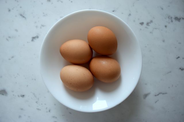 Chicken egg eggs food - Download Free Stock Photos Pikwizard.com