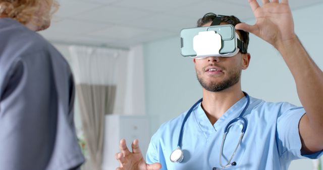 Healthcare Professional Using Virtual Reality Technology in Medical Training - Download Free Stock Images Pikwizard.com
