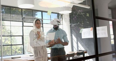 Innovative collaboration with vr and glassboard strategies