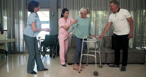 Supporting Seniors in Physiotherapy Rehabilitation