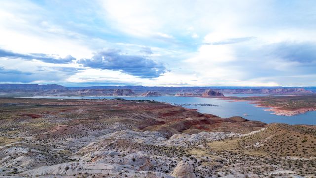 Scenic View of Lake Powell and Rocky Landscape at Sunset - Download Free Stock Photos Pikwizard.com