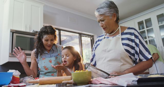 Multigenerational Family Baking Together in the Kitchen - Download Free Stock Images Pikwizard.com