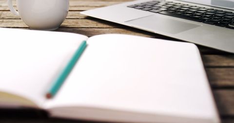 Tidy Workspace with Note and Green Pencil Adorning Desk - Download Free Stock Images Pikwizard.com
