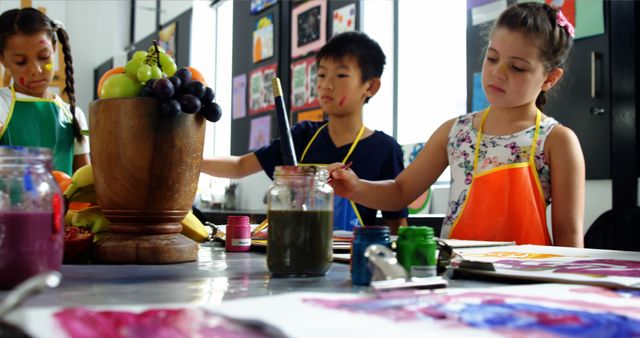 Children Enjoying Art Class Together - Download Free Stock Images Pikwizard.com