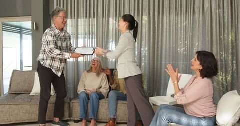 Award ceremony at group therapy session facilitating mental health