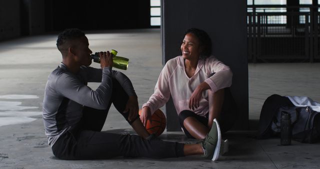 Enables use in fitness and wellness content, couples exercising together themes, or post-workout activities. Perfect for advertising sports gear, promoting hydration routines, or illustrating healthy lifestyle habits in various publications.