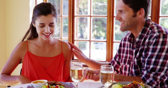 Couple Enjoying Romantic Dinner Date at Cozy Restaurant - Download Free Stock Images Pikwizard.com