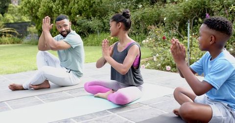 Family Yoga Practice Outdoors Enhancing Bond and Wellness - Download Free Stock Images Pikwizard.com