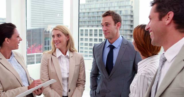 Business Team having Casual Meeting in Modern Office - Download Free Stock Images Pikwizard.com