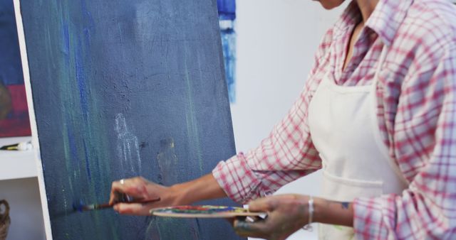 Artist Painting Abstract Canvas in Studio - Download Free Stock Images Pikwizard.com