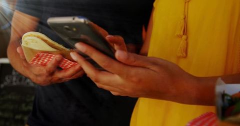 Casual Outdoor Dining with Smartphone Connection