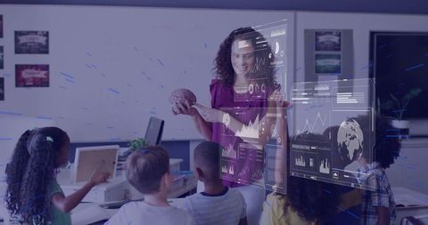 Innovative Teaching with Holographic Technology in Classroom