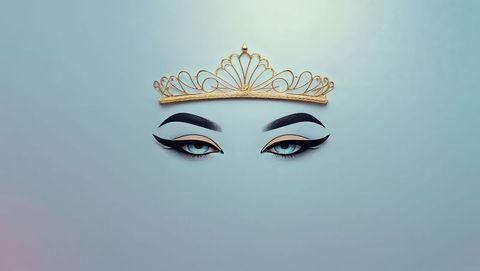 Elegant filigree tiara with dramatic eyes look