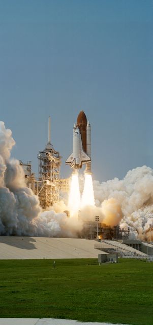STS030-S-109 (4 May 1989) --- Moments after ignition, Space Shuttle Atlantis heads for a four-day mission in Earth-orbit with five astronaut crew members aboard.  Onboard were astronauts David M. Walker, Ronald. J. Grabe, Norman E. Thagard, Mary L. Cleave and Mark C. Lee.  Launch occurred at 2:46:58  p.m. (EDT), May 4, 1989.
