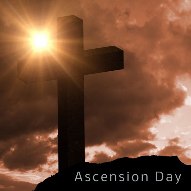 Ascension Day Wooden Cross Against Cloudy Sunset Sky - Download Free Stock Templates Pikwizard.com