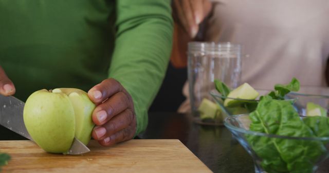 Preparing Healthy Smoothie with Fresh Apples and Spinach - Download Free Stock Images Pikwizard.com