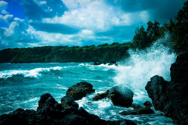 Dramatic Ocean Waves Crashing on Rocky Shoreline in Tropical Paradise - Download Free Stock Photos Pikwizard.com