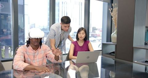 Innovative Office Collaboration with Virtual Reality Technology - Download Free Stock Images Pikwizard.com