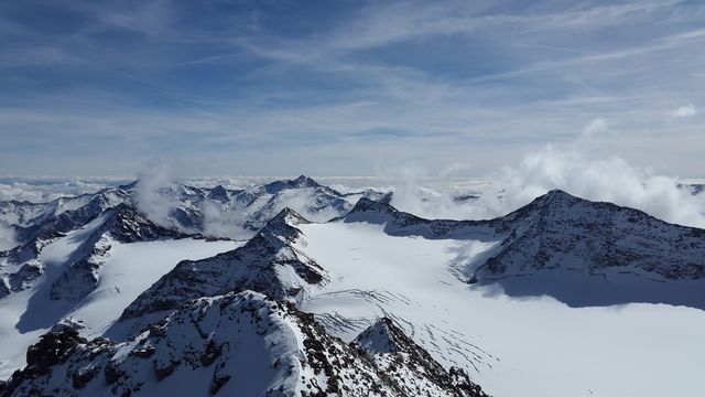 Adventure alpine altitude climb - Download Free Stock Photos Pikwizard.com
