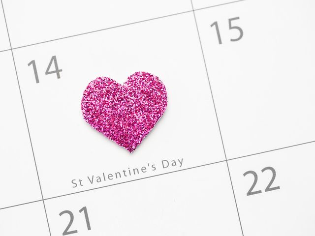 Glittering Pink Heart Celebrating Valentine's Day on Calendar - Download Free Stock Templates Pikwizard.com