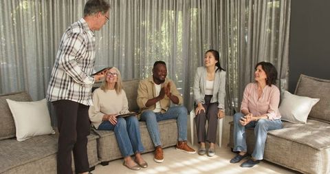 Therapist Presenting Certificate in Group Therapy Session