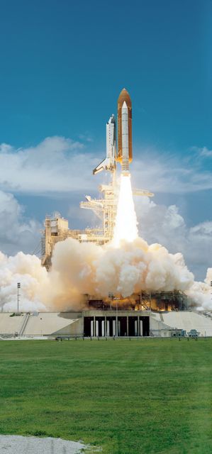 STS-65 Columbia, OV-102, lifts off from KSC Launch Complex (LC) Pad 39A - Download Free Stock Photos Pikwizard.com