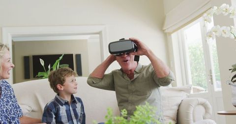 Exploring Virtual Reality as a Multigenerational Family