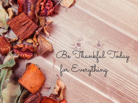 autumn leaves with gratitude quote on wooden background - Download Free Stock Templates Pikwizard.com