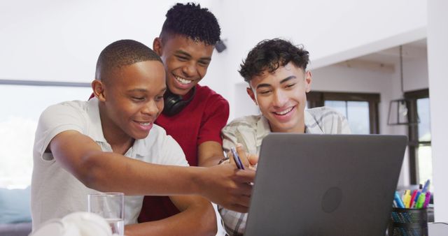 Group of Teenage Friends Collaborating on Laptop - Download Free Stock Images Pikwizard.com