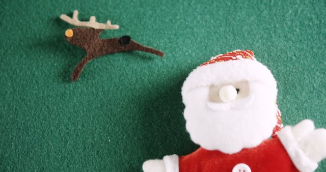 Close-up of santa claus on green background 4k