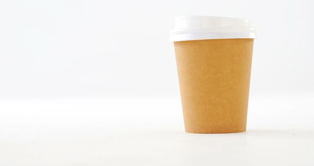 Eco-Friendly Disposable Coffee Cup with White Lid on White Background - Download Free Stock Images Pikwizard.com