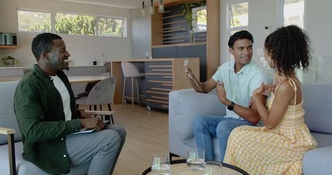 Advising financial solutions during home consultation