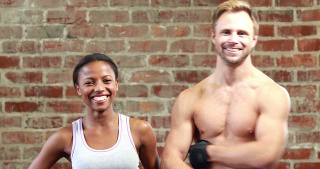 Fit Young Adults Exercising in Gym, Smiling at Camera - Download Free Stock Images Pikwizard.com