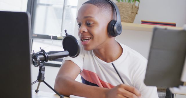 Teen Podcaster Engaging Audience Through Microphone - Download Free Stock Images Pikwizard.com