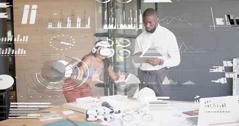 Architectural Team Using VR Technology for Interactive Design