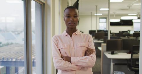 Confident African American Businesswoman in Modern Office Setting - Download Free Stock Images Pikwizard.com