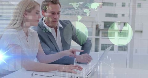 Professionals Collaborating over Digital Analytics in Urban Office