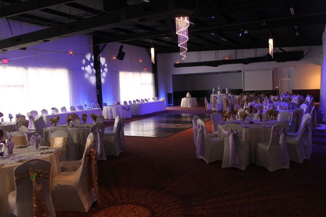 Elegant Wedding Reception Hall with Dim Lighting - Download Free Stock Photos Pikwizard.com