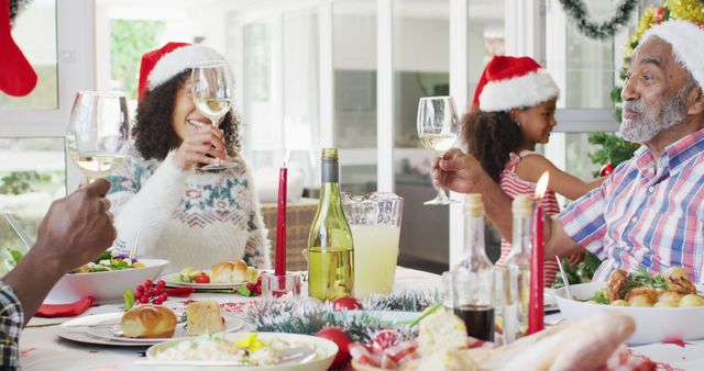 Multigenerational Family Celebrating Christmas Together at Home - Download Free Stock Images Pikwizard.com