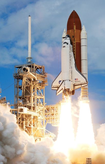 Space Shuttle Start and Take Off
 - Download Free Stock Photos Pikwizard.com