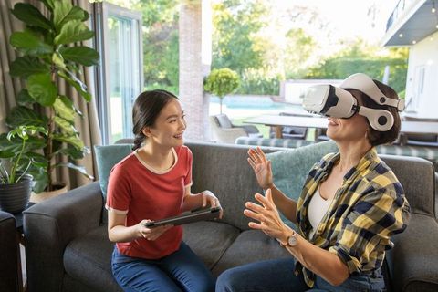 Family Bonding with Virtual Reality and Technology Interaction