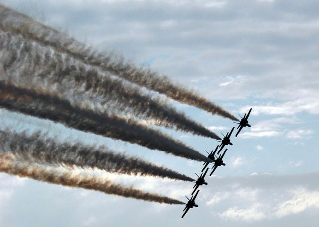 Military Fighter Jets Performing Aerobatic Maneuver in Blue Sky - Download Free Stock Photos Pikwizard.com