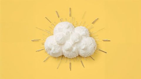 Minimalistic cloud structure with radiating syringes
