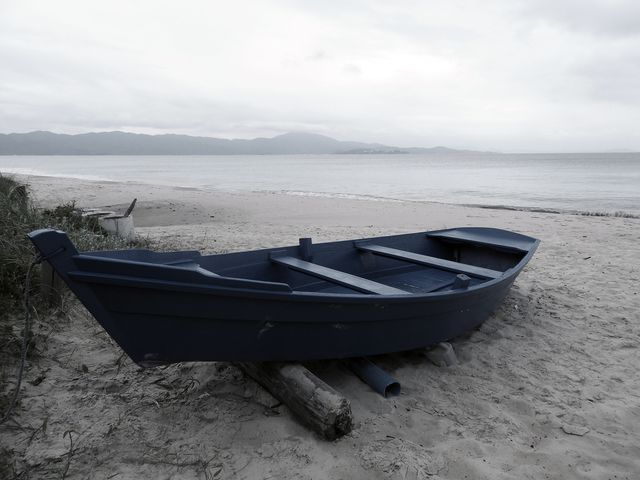 Boat Sea Canoe - Download Free Stock Photos Pikwizard.com