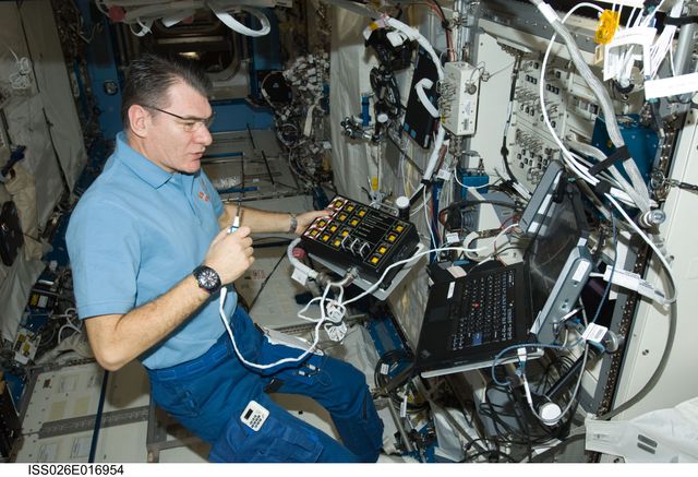ISS026-E-016954 (11 Jan. 2011) --- European Space Agency astronaut Paolo Nespoli, Expedition 26 flight engineer, continues his board-side support of the on-going ground-controlled H-II Transfer Vehicle / Hardware Command Panel (HTV HCP) checkout activities in the Kibo laboratory of the International Space Station.