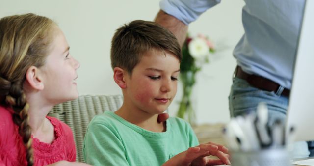 Father Teaching Young Children How to Use Computer at Home - Download Free Stock Photos Pikwizard.com