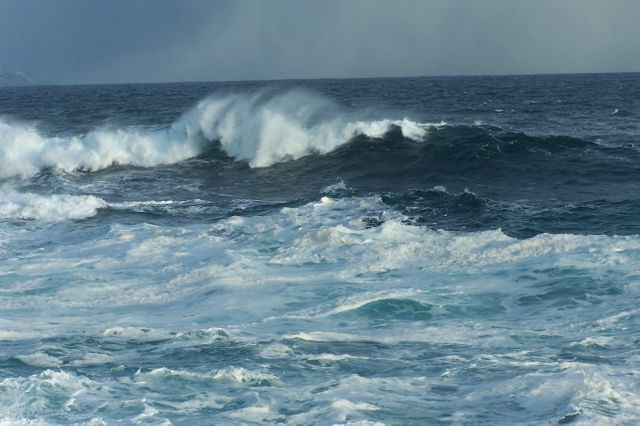 Majestic Ocean Waves Crashing Against Dark Blue Sea - Download Free Stock Photos Pikwizard.com