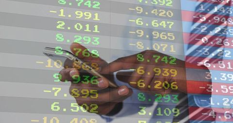 Tapping Smartphone amid Financial Data Overlay in Hybrid Interface